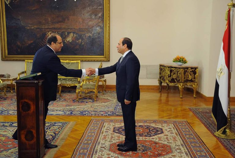 الرئيس السيسي واللواء عباس كامل اللواء عباس كامل