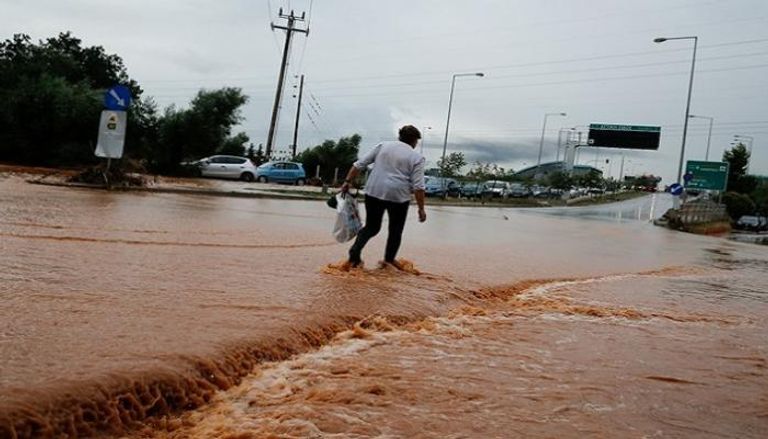 السيول تُغرق شوارع اليونان