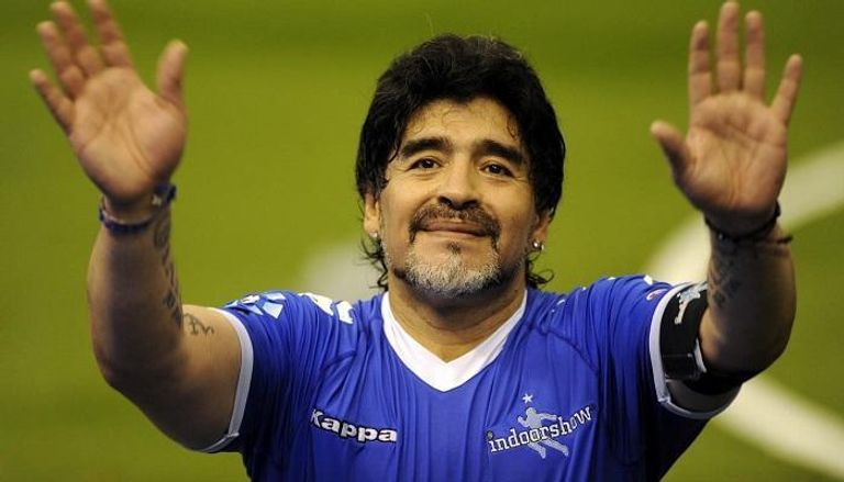 دييجو مارادونا لاعب المنتخب الأرجنتيني السابق