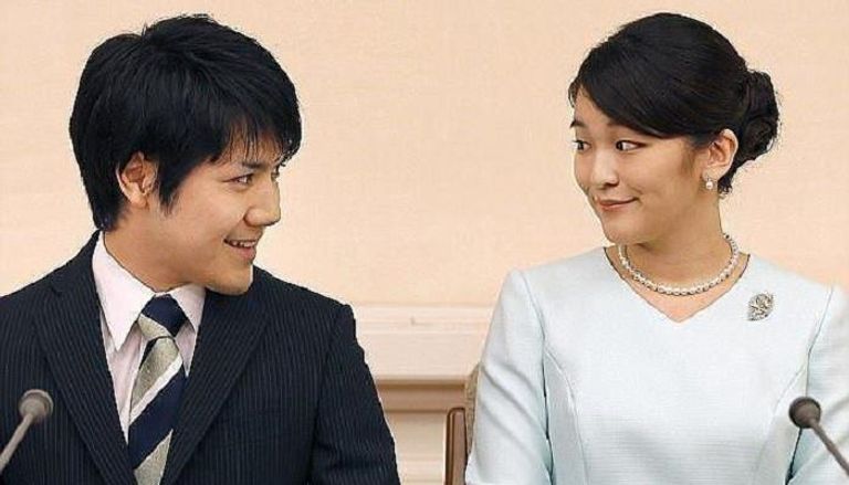 الأميرة اليابانية أيوكا وخطيبها