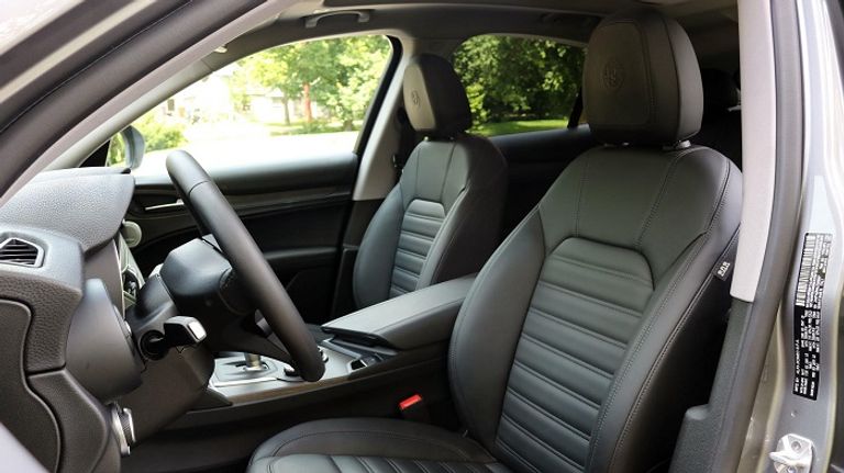 سيارة ألفا روميو Stelvio 2019