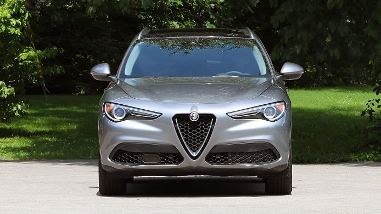 سيارة ألفا روميو Stelvio 2019