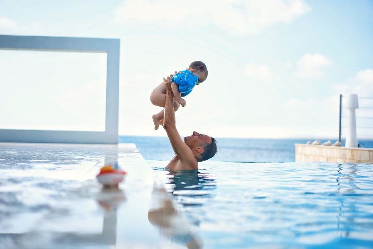 إجراءات ضرورية للسفر بصحبة الأطفال