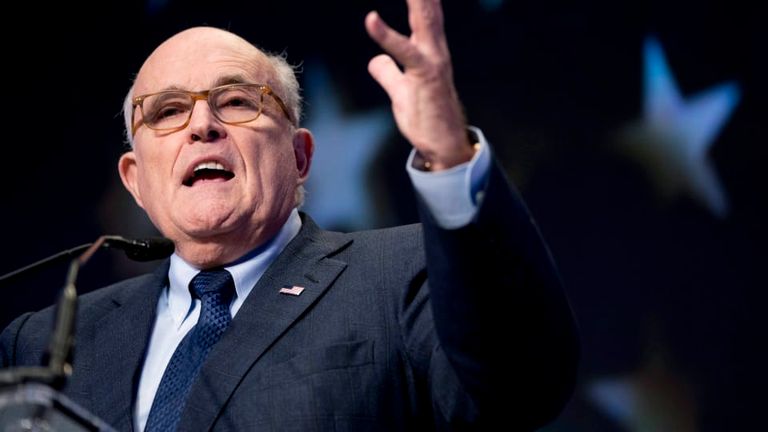 رودي جولياني مريم رجوي زعيمة المعارضة الإيرانية