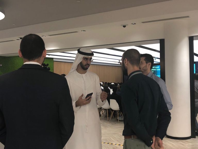 عمر بن سلطان العلماء وزير الدولة الإماراتي للذكاء الإصطناعي