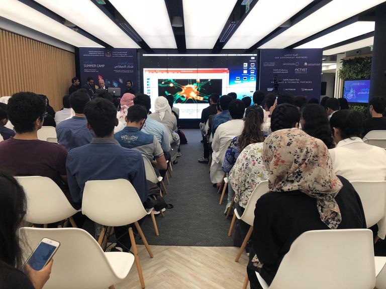 عمر بن سلطان العلماء وزير الدولة الإماراتي للذكاء الإصطناعي