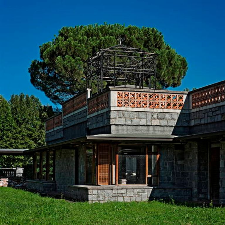 مدينة إيفري الإيطالية - أرشيفية