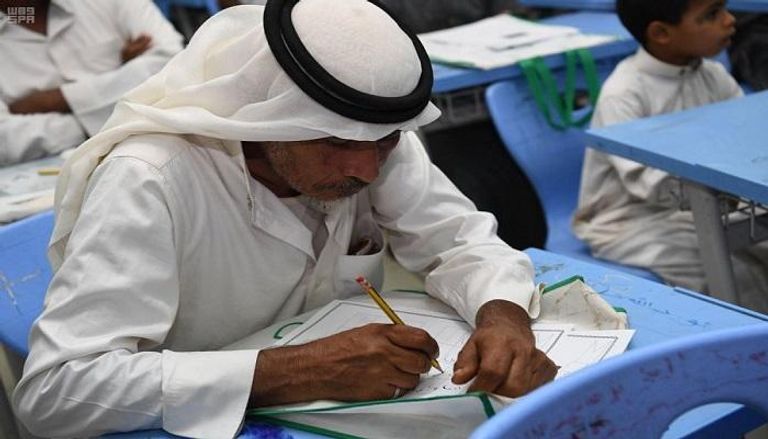 إقبال كبير على حملة وزارة التعليم السعودية لمحو الأمية