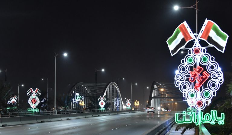 حملة لتجديد أعلام الإمارات واستبدال التالف منها