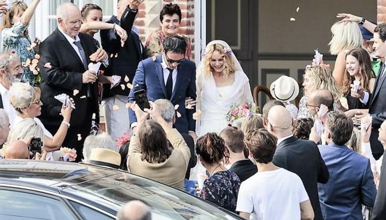 صورة لحفل زفاف النجمة الفرنسية فانيسا بارادي، طليقة جوني ديب