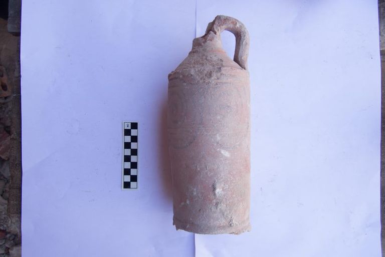 العثور على أوانٍ فخارية أثرية في الإسكندرية