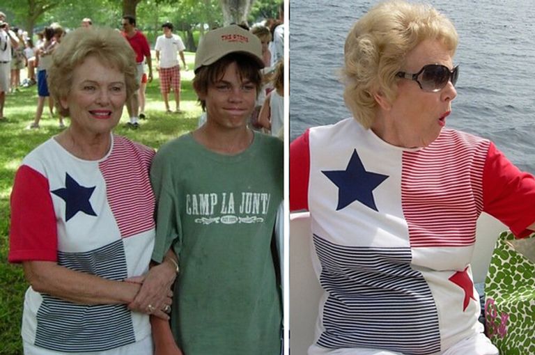 الحفيد عرف حقيقة تيشرت الجدة الوطني المفضل أثناء مشاهدة كأس العالم