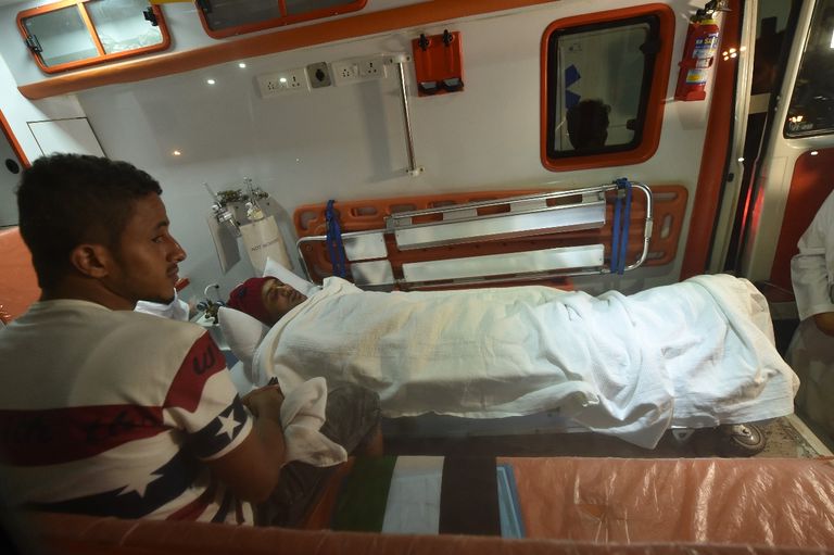 وصول 74 جريحا يمنيا ومرافقيهم إلى الهند لتلقي العلاج على نفقة الإمارات