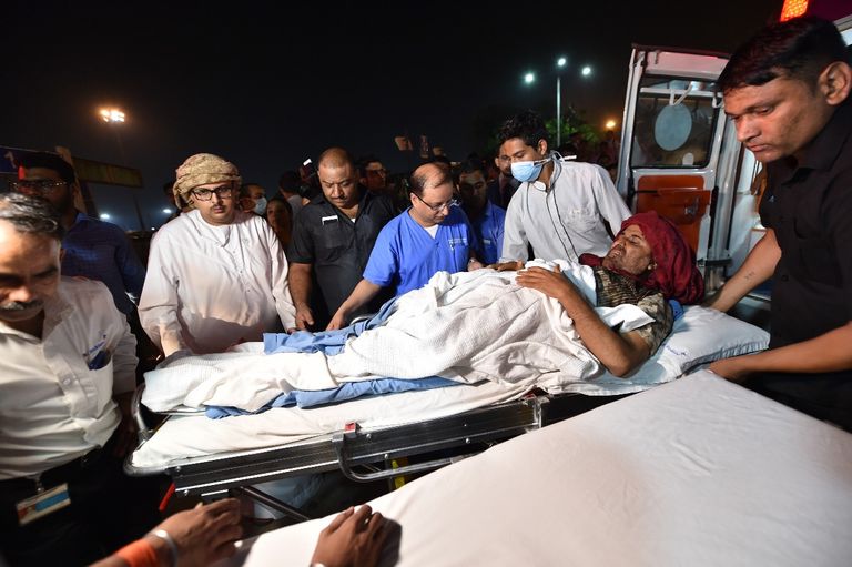 وصول 74 جريحا يمنيا ومرافقيهم إلى الهند لتلقي العلاج على نفقة الإمارات