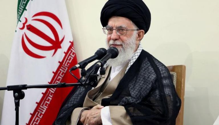 ملالي إيران يبث فكره المتطرف عبر المراكز الدينية