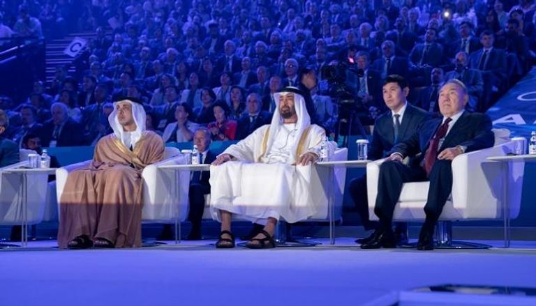 محمد بن زايد ورئيس كازاخستان يشهدان حفل الافتتاح الرسمي لمركز أستانا المالي الدولي