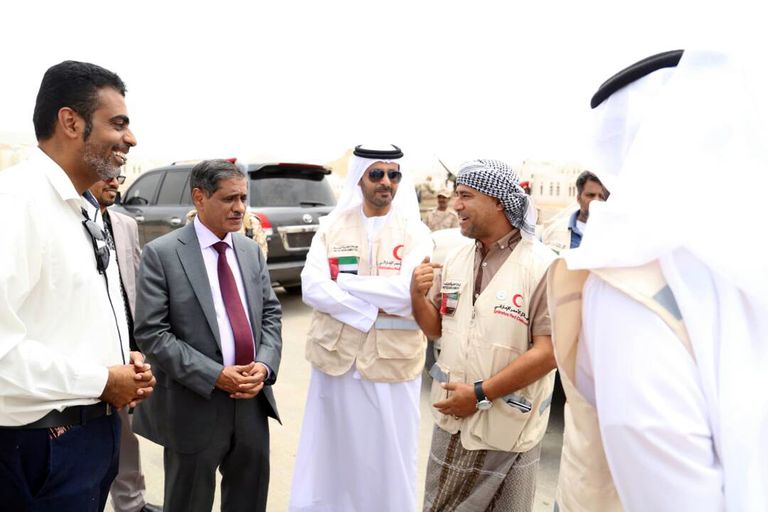 وفد الهلال الأحمر الإماراتي يزور مدينة الشيخ خليفة السكنية بالمكلا