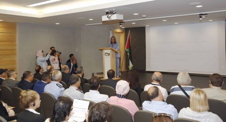 وزيرة السياحة والاثار السيدة رُلى معايعة جانب من مؤتمر إعلان القانون الفلسطيني الجديد للتراث الثقافي