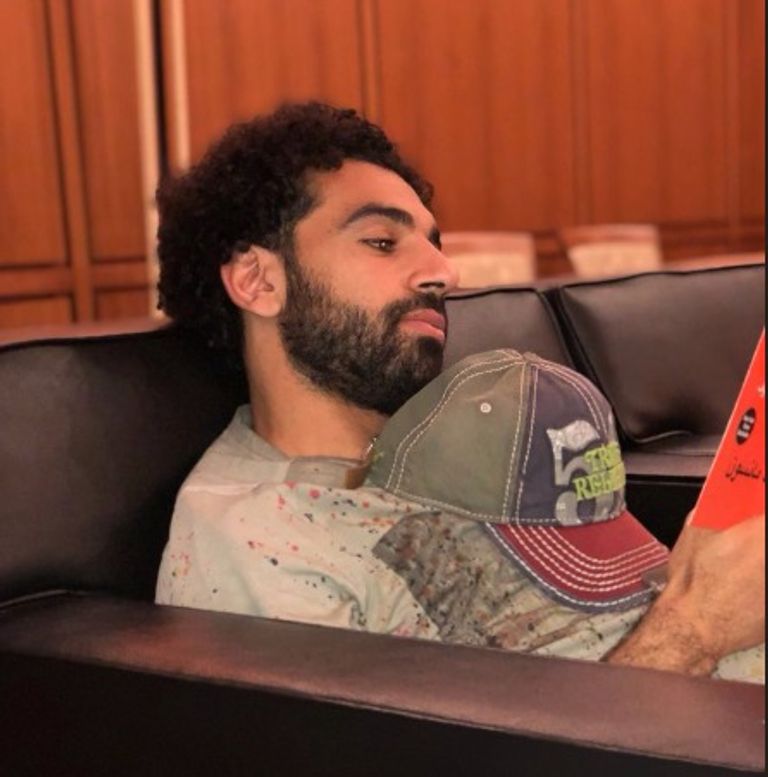 محمد صلاح نجم المنتخب المصري ونادي ليفربول الإنجليزي