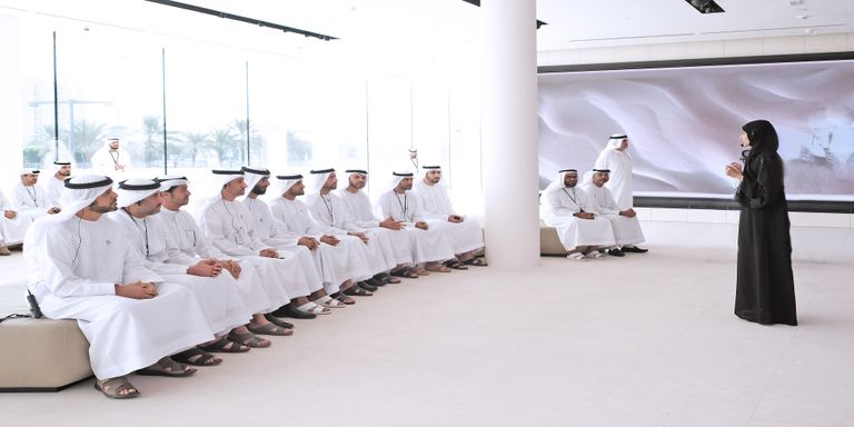 وفد دائرة التخطيط العمراني في صرح زايد المؤسس