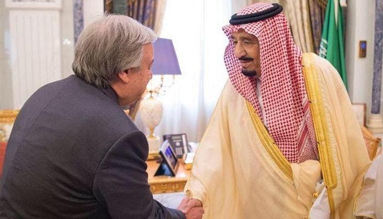 الملك سلمان بن عبد العزيز آل سعود برفقة الأمين العام للأمم المتحدة 