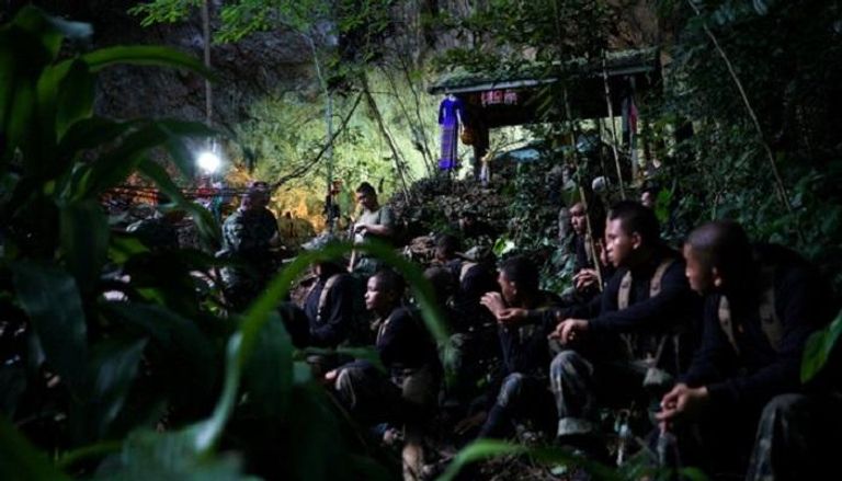 فرق الإنقاذ التايلاندية في انتظار اللحظة المناسبة لإنقاذ فتية الكهف