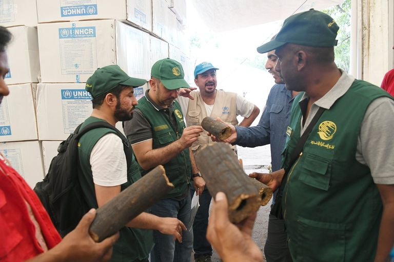 فريق مركز الملك سلمان للإغاثة يتفقد مخيمات اللاجئين الروهينجا