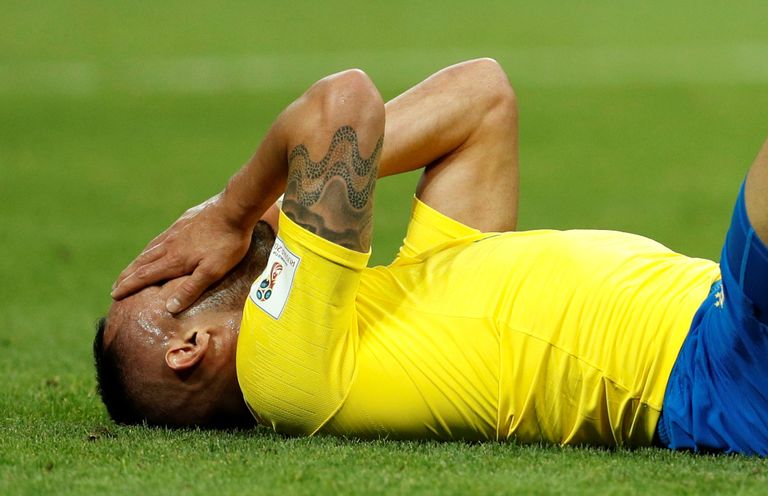 نيمار يبكي بعد الهزيمة أمام بلجيكا