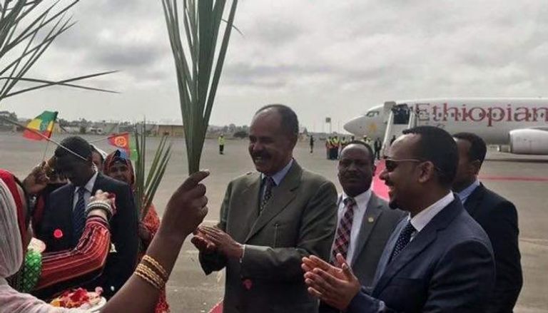 استقبال حافل لأبي أحمد لدى وصوله إلى إريتريا