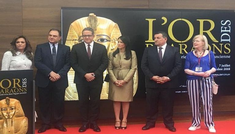 الوفد المصري يقدم لمعرض الكنوز المصرية الذهبية في موناكو