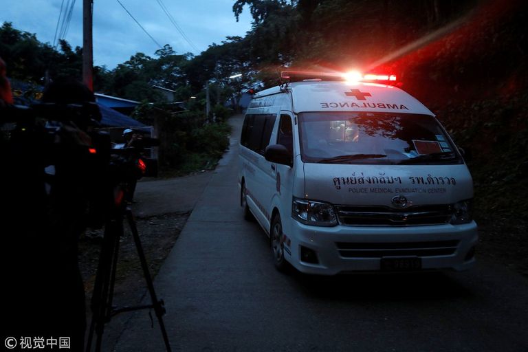 إنقاذ 6 من فتية كهف تايلاند