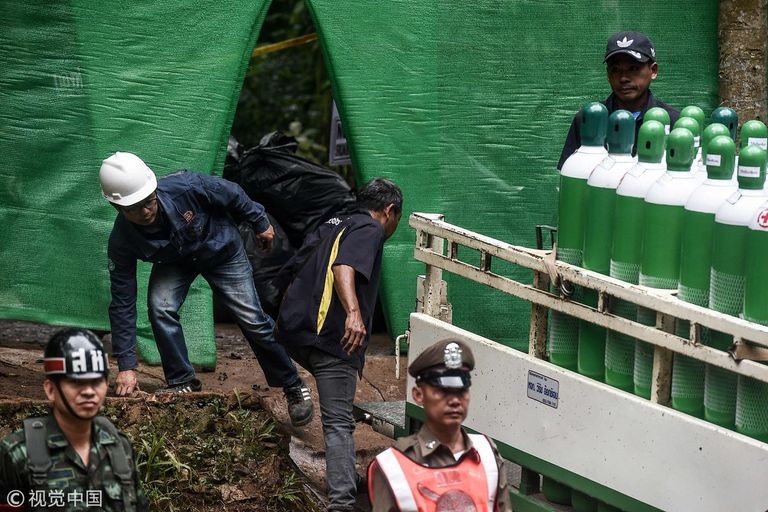 إنقاذ 6 من فتية كهف تايلاند