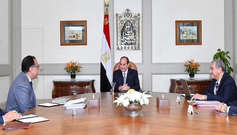 السيسي خلال اجتماعه مع رئيس حكومته ووزير التموين