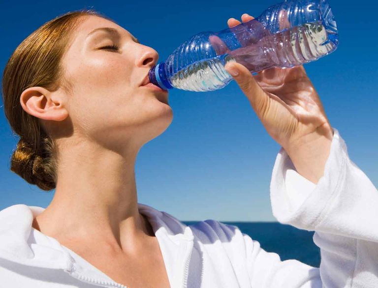 3 طرق بسيطة للتخلص من حروق الشمس