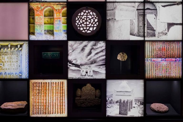 جانب من مقتنيات قاعة المنجز الحضاري 