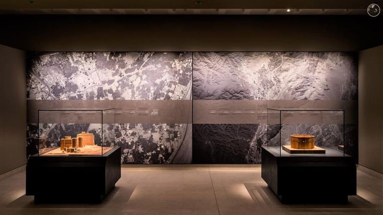 جانب من مقتنيات قاعة المنجز الحضاري 