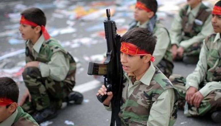 أطفال تجندهم إيران للقتال في سوريا