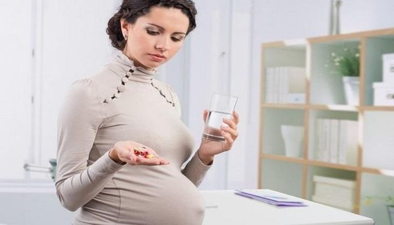 تناول الحامل لفيتامين بي 9 يحمي طفلها من التوحد