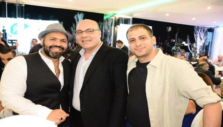 نجوم الغناء يفتتحون روتانا كافيه في القاهرة