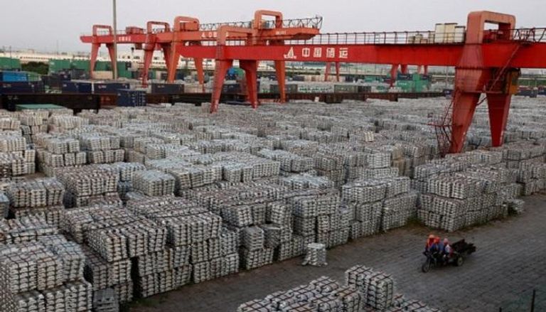 مستودع سبائك الألومنيوم في الصين - رويترز