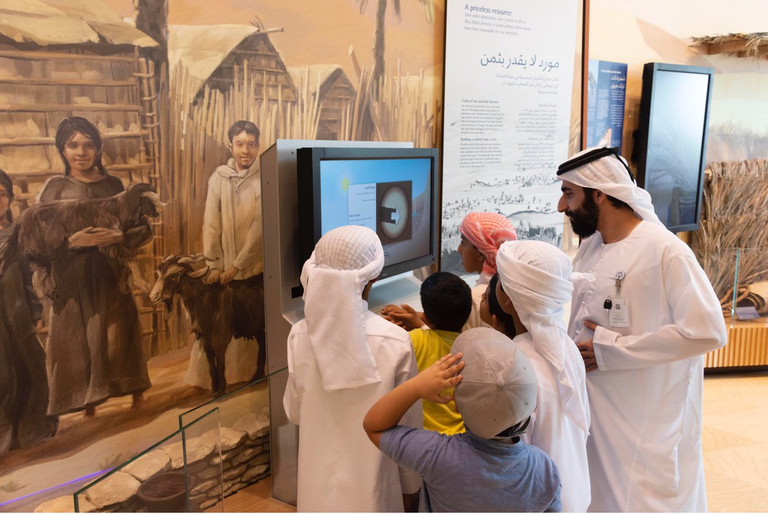 شرطة أبوظبي تنظم فعالية "إرث زايد" في العين