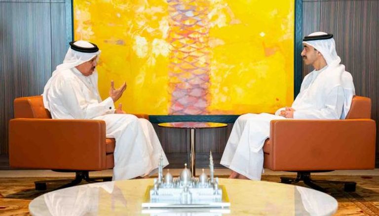 عبدالله بن زايد يلتقي الأمين العام لمجلس التعاون لدول الخليج العربية
