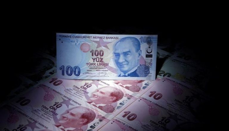 الليرة التركية تهبط 2.5% إلى 4.84 مقابل الدولار الأمريكي