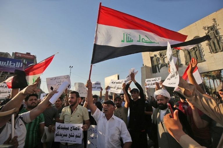 مظاهرات العراق صورة نشرتها مواقع عراقية لاقتحام المطار