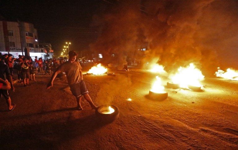 مظاهرات العراق صورة نشرتها مواقع عراقية لاقتحام المطار