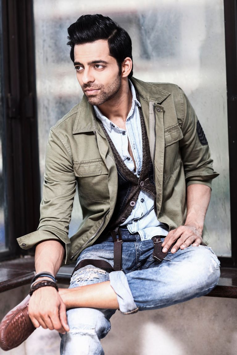 النجم الهندي هيمانشو مالهوترا 