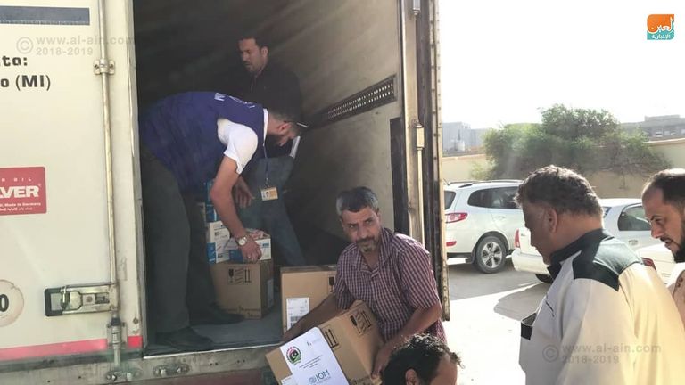 استلام صناديق الأنسولين في طبرق الليبية 