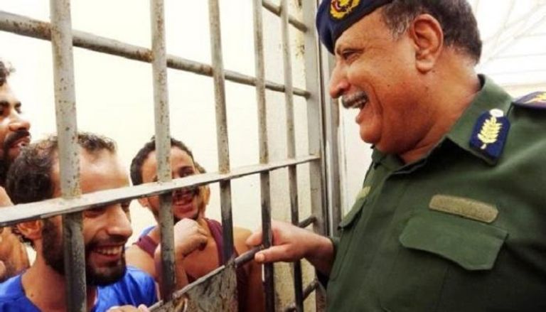 نائب وزير الداخلية اليمني يتفقد سجن بئر أحمد