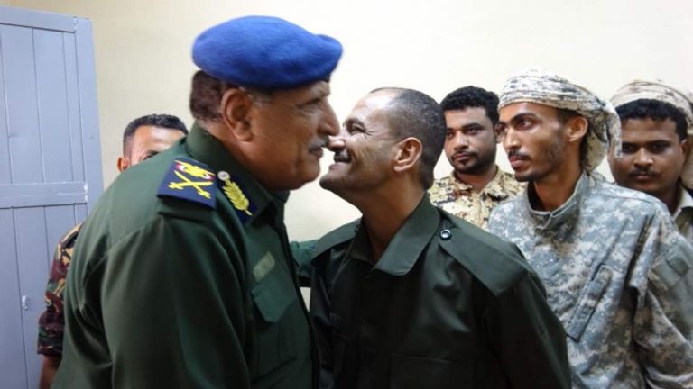 نائب وزير الداخلية اليمني يتفقد سجن بئر أحمد