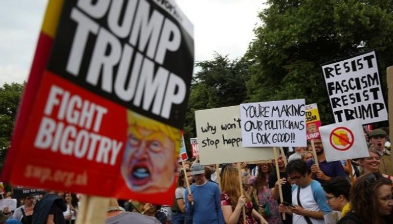 تظاهرة ضد زيارة ترامب في لندن - رويترز